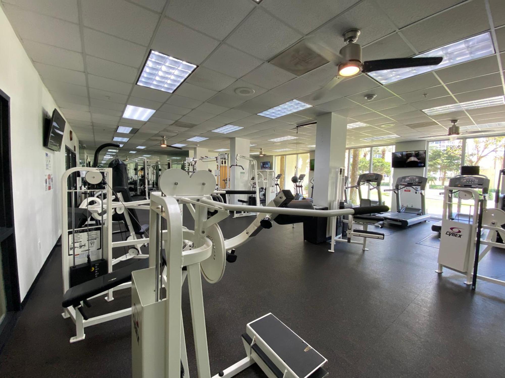 Sunny Isles Condo Resort ไมอามีบีช ภายนอก รูปภาพ