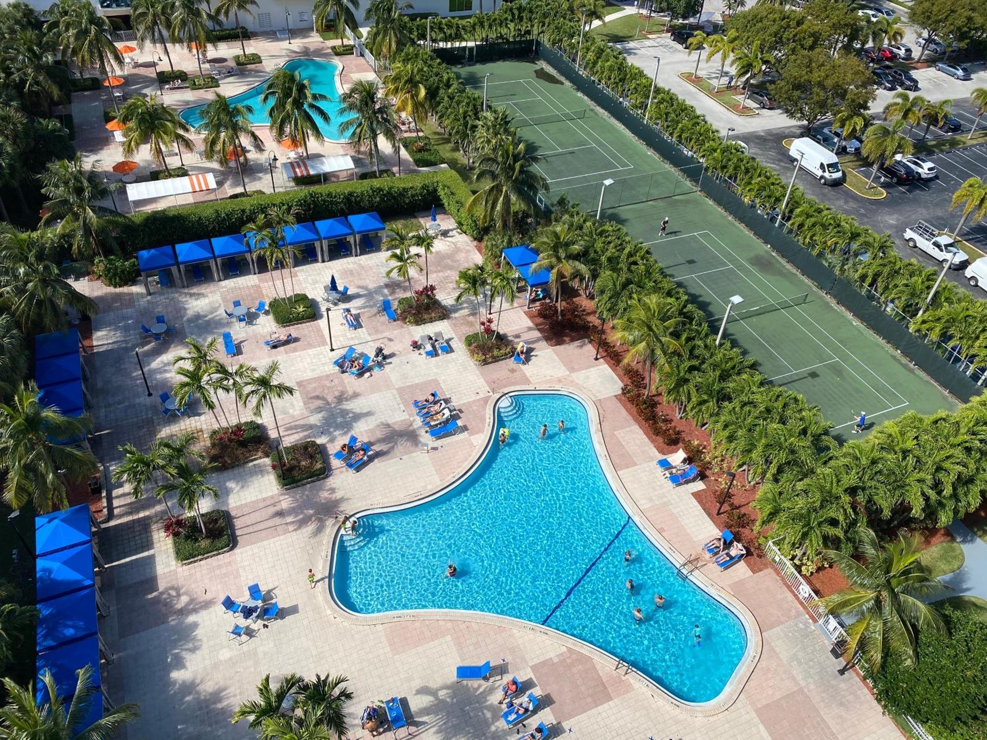 Sunny Isles Condo Resort ไมอามีบีช ภายนอก รูปภาพ