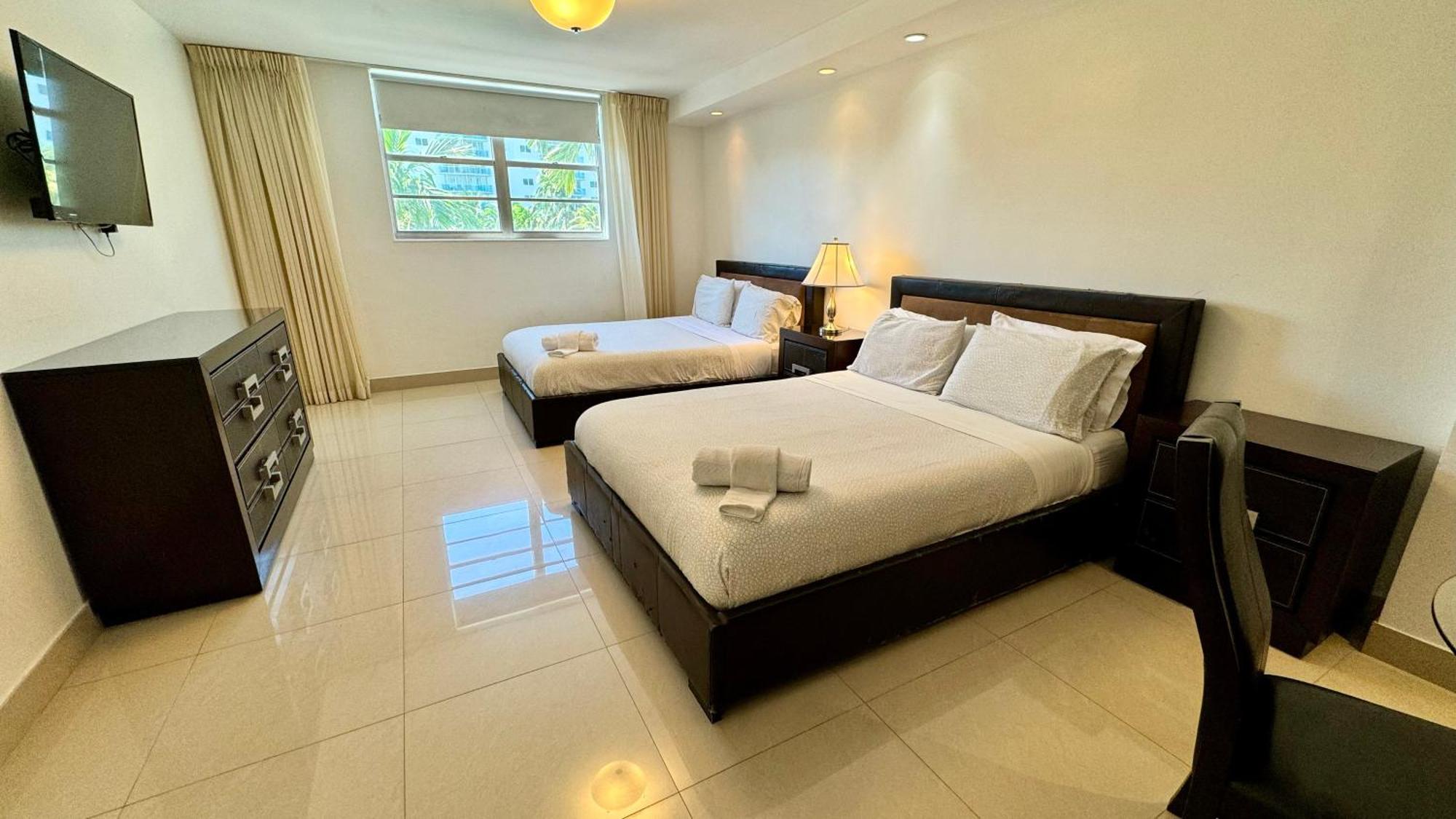 Sunny Isles Condo Resort ไมอามีบีช ภายนอก รูปภาพ